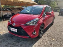 Rosso Usata 2018 Toyota Yaris Hybrid Tre volumi | 12.800 € (Buon prezzo)