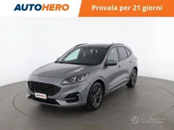 Grigio Usata 2022 Ford Kuga ST-Line SUV | 21.799 € (Buon prezzo)