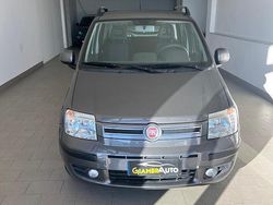 Grigio Usata 2011 Fiat Panda Dynamic Due volumi | 4900 € (Buon prezzo)