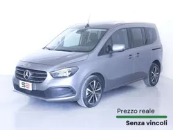 Grigio scuro / metallizzato Usata 2023 Mercedes T160 Premium Monovolume | 24.000 €