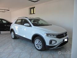 Bianco Usata 2022 VW T-Roc Life SUV | 18.900 € (Buon prezzo)