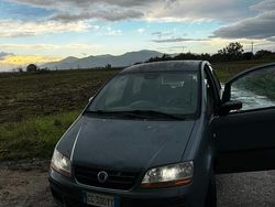 Grigio Usata 2004 Fiat Idea Monovolume | 2500 €