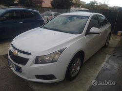 Usata 2012 Chevrolet Cruze Tre volumi | 3800 € (Buon prezzo)