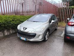 Usata 2010 Peugeot 308 Tre volumi | 2500 € (Buon prezzo)