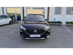 Nero Nuova 2025 MG ZS Luxury Tre volumi | 18.900 €