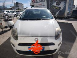 Bianco Usata 2012 Fiat Punto Due volumi | 2500 € (Buon prezzo)