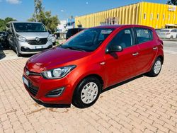 Rosso Usata 2013 Hyundai i20 Edition Tre volumi | 3000 € (Ottimo prezzo)