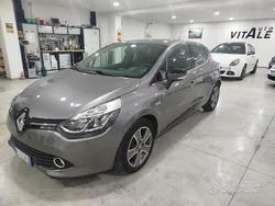Grigio Usata 2015 Renault Clio IV Tre volumi | 7900 € (Buon prezzo)