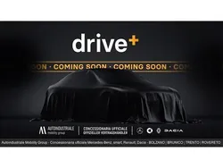 Nero Usata 2023 Mercedes GLB220 Premium SUV | 43.900 €