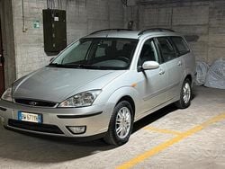Grigio Usata 2001 Ford Focus Ghia Station wagon | 4500 €