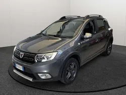 Grigio Usata 2018 Dacia Sandero Stepway Due volumi | 9900 € (Buon prezzo)