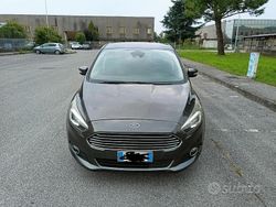 Grigio Usata 2016 Ford S-MAX Titanium Monovolume | 10.500 € (Buon prezzo)