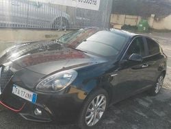 Nero Usata 2015 Alfa Romeo Giulietta Distinctive Tre volumi | 5000 € (Buon prezzo)