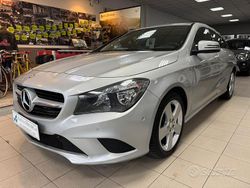 Grigio Usata 2016 Mercedes CLA180 Executive Tre volumi | 14.500 € (Buon prezzo)