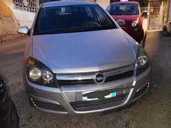 Grigio Usata 2006 Opel Astra Tre volumi | 500 € (Super prezzo)