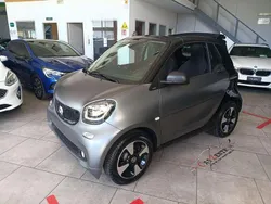 Grigio scuro Usata 2019 Smart ForTwo Cabrio Passion Cabrio | 15.990 € (Buon prezzo)