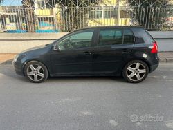 Nero Usata 2006 VW Golf V Sportline Tre volumi | 2700 € (Ottimo prezzo)