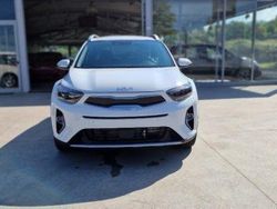 Bianco Usata 2023 Kia Stonic Urban SUV | 19.500 € (Cara)