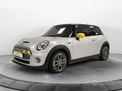 White silver / metallizzato Usata 2020 Mini Cooper SE Due volumi | 17.700 €