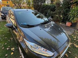 Grigio Usata 2016 Ford Fiesta Titanium Tre volumi | 7100 € (Buon prezzo)