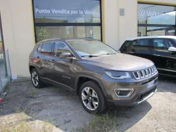 Grigio scuro metallizzato Usata 2018 Jeep Compass Limited SUV | 18.900 € (Buon prezzo)