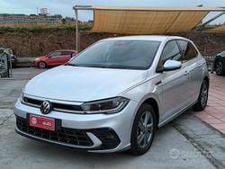 Grigio Usata 2021 VW Polo R-line Tre volumi | 15.400 € (Buon prezzo)