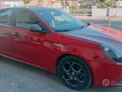 Rosso Usata 2017 Alfa Romeo Giulietta Tre volumi | 10.800 € (Buon prezzo)