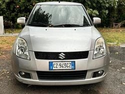 Grigio Usata 2005 Suzuki Swift Tre volumi | 1890 € (Ottimo prezzo)