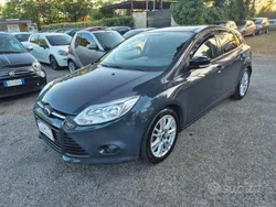 Grigio Usata 2013 Ford Focus Titanium Tre volumi | 4900 € (Ottimo prezzo)