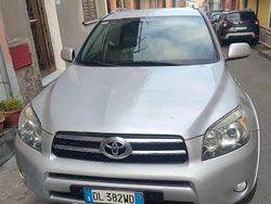 Grigio Usata 2008 Toyota RAV4 SUV | 4500 € (Ottimo prezzo)