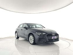 Grigio metallizzato Usata 2022 Audi A3 Business Tre volumi | 24.500 € (Ottimo prezzo)