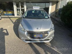 Argento Usata 2013 Peugeot 208 Active Due volumi | 6000 € (Buon prezzo)