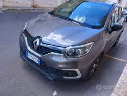 Usata 2019 Renault Captur SUV | 12.990 € (Cara)