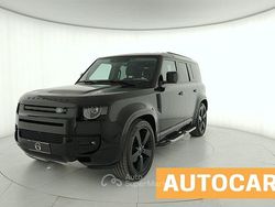 Nero Usata 2024 Land Rover Defender SE Dynamic Pick-up | 58.500 €