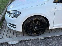 Usata 2015 VW Golf VII LOUNGE Tre volumi | 8500 € (Ottimo prezzo)