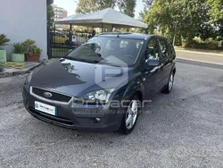 Grigio Usata 2006 Ford Focus S Station wagon | 1400 € (Buon prezzo)