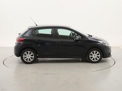 Usata 2017 Peugeot 208 Active Due volumi | 9790 € (Buon prezzo)
