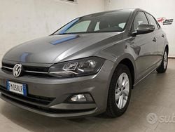 Grigio Usata 2018 VW Polo Comfortline Tre volumi | 9900 € (Ottimo prezzo)