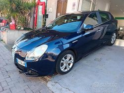 Blu Usata 2011 Alfa Romeo Giulietta Distinctive Tre volumi | 7299 € (Buon prezzo)