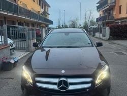 Marrone Usata 2015 Mercedes 180 Tre volumi | 14.000 €