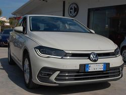 Grigio Usata 2022 VW Polo Style Tre volumi | 15.490 € (Buon prezzo)