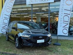 Nero Usata 2023 Ford Focus ST-Line Tre volumi | 16.000 € (Super prezzo)