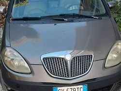 Usata 2005 Lancia Musa Monovolume | 1500 €