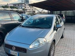 Grigio Usata 2006 Fiat Punto Due volumi | 1800 € (Buon prezzo)