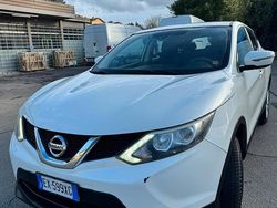 Bianco Usata 2015 Nissan Qashqai SUV | 8500 € (Buon prezzo)