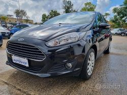 Nero Usata 2013 Ford Fiesta Tre volumi | 7500 € (Molto cara)