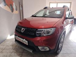 Rosso Usata 2017 Dacia Sandero Stepway SUV | 8700 € (Buon prezzo)