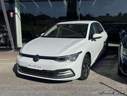 Bianco Usata 2022 VW Golf VIII Active Tre volumi | 22.500 € (Buon prezzo)