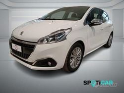 Bianco Usata 2018 Peugeot 208 Allure Due volumi | 9900 € (Buon prezzo)