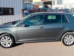Grigio Usata 2018 VW Golf VII Highline Tre volumi | 15.900 € (Buon prezzo)